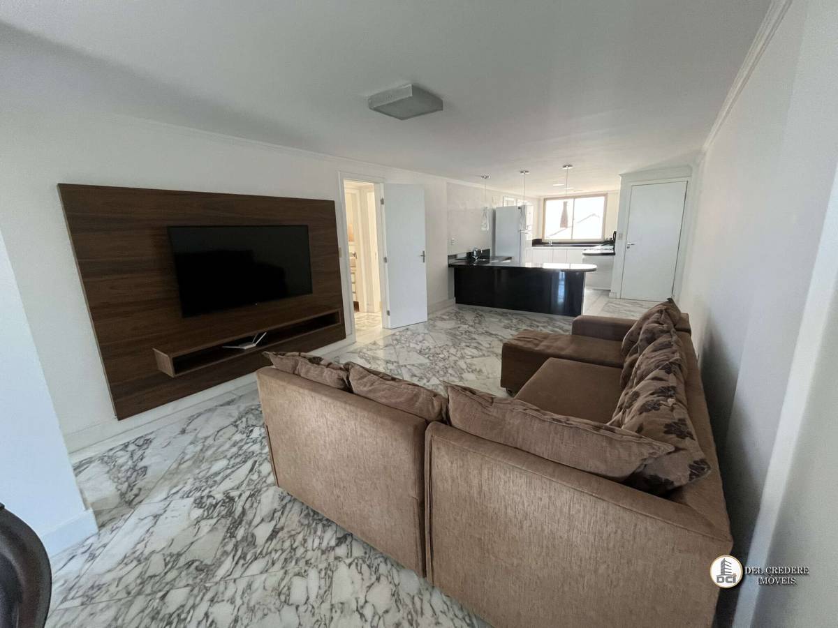 APARTAMENTO ENSEADA AZUL FRENTE PARA O MAR, 3 QUARTOS (1 SUÍTE), 2 VAGAS DE GARAGEM. - Del Credere Imóveis